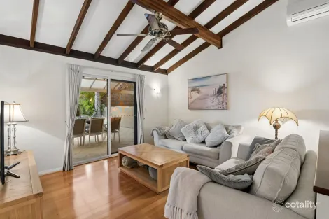 Property photo of 10 Whelk Place Mullaloo WA 6027