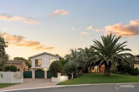 Property photo of 10 Whelk Place Mullaloo WA 6027