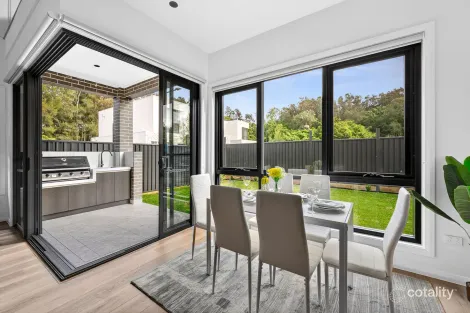 Property photo of 21 Raven Circuit Warriewood NSW 2102