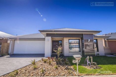 Property photo of 15 Oleander Parade Mickleham VIC 3064