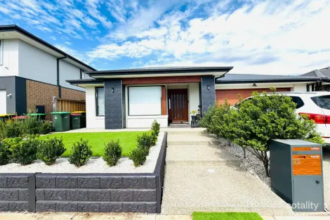 22 Camfield Cres, Mambourin, VIC 3024