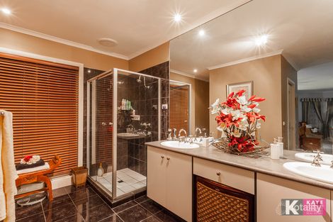 Property photo of 13 Castle Court Beaconsfield VIC 3807