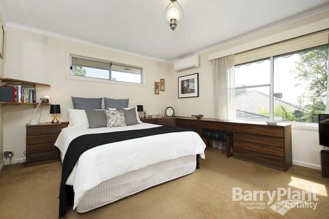 Property photo of 2 Rainbow Court Mount Waverley VIC 3149