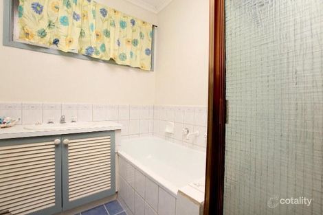 Property photo of 5 Dalton Drive Melton South VIC 3338