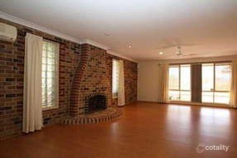 Property photo of 28 Corringle Close Helensvale QLD 4212