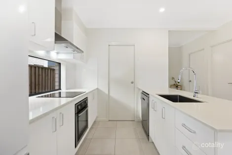 Property photo of 30 Flintwood Crescent Palmview QLD 4553