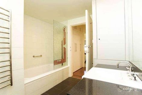 Property photo of 2/361 Royal Parade Parkville VIC 3052