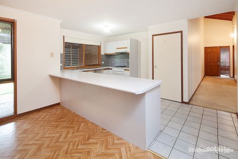 Property photo of 9 Escott Grove Berwick VIC 3806