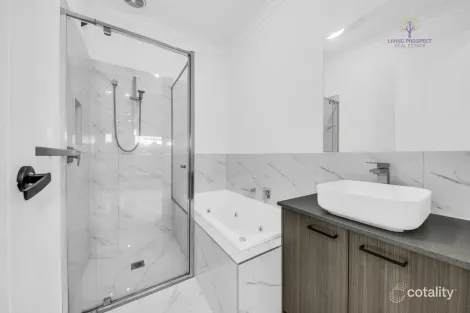 Property photo of 20 Wolin Drive Tarneit VIC 3029