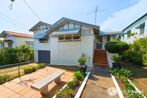 11 ARNOLD ST, HOLLAND PARK, QLD 4121