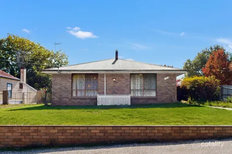 10 Clowes St, Kyneton, VIC 3444
