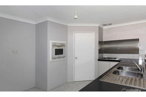 Property photo of 4 Iris Lane Alexander Heights WA 6064