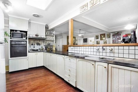 Property photo of 4 Highview Drive Mooroolbark VIC 3138