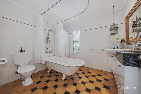 Property photo of 62 Cameron Parade Wynnum QLD 4178