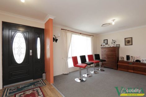 Property photo of 16 Hemingway Drive Camillo WA 6111