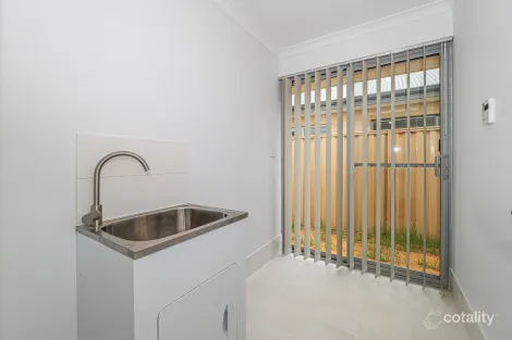 Property photo of 27 Pingaring Court Byford WA 6122