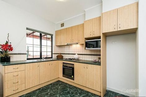 Property photo of 30 Bellairs Road Kardinya WA 6163
