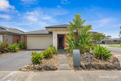 Property photo of 2 Harvard Street Cranbourne West VIC 3977