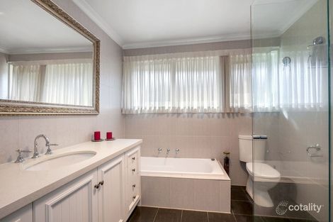 Property photo of 494 Grimshaw Street Bundoora VIC 3083