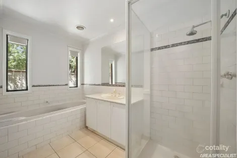 Property photo of 17 Mokoan Avenue Kialla VIC 3631