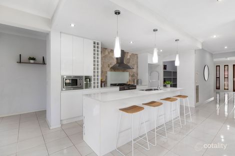 Property photo of 28 Flinders Crescent Wyndham Vale VIC 3024