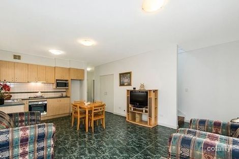 Property photo of 30 Bellairs Road Kardinya WA 6163