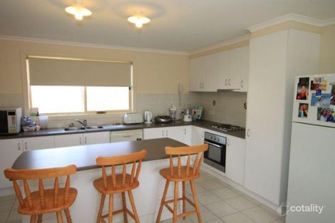 Property photo of 1 Bellairs Place Koo Wee Rup VIC 3981