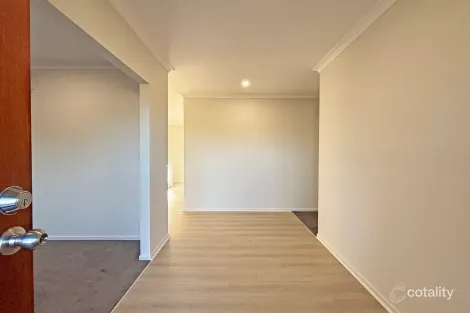 Property photo of 2 Willandra Circuit Warragul VIC 3820