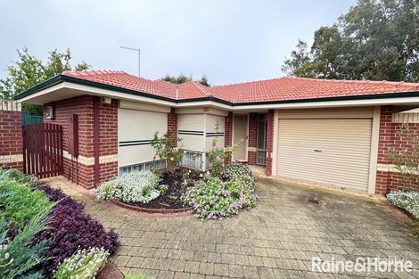 8/23 Magnolia Way, Forrestfield, WA 6058