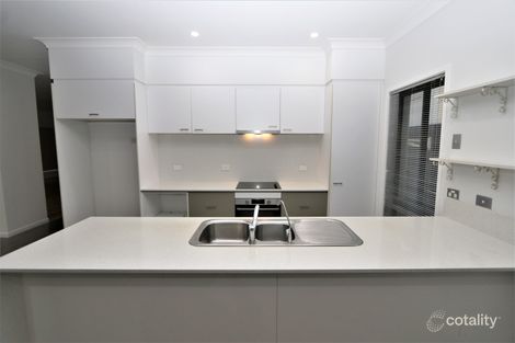 Property photo of 18 Lockwood Place Molendinar QLD 4214