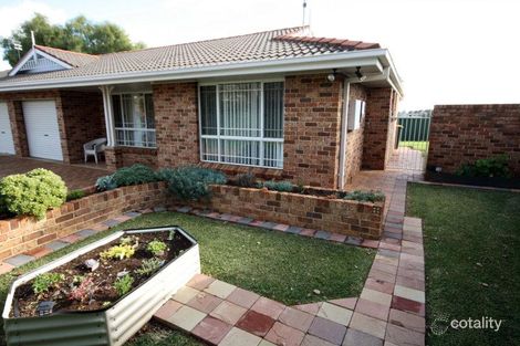 2/16 Grevillea Cl, Dubbo, NSW 2830