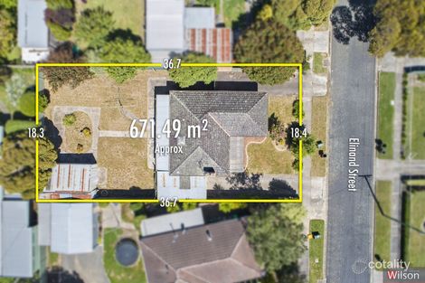 Property photo of 17 Elinand Street Wendouree VIC 3355