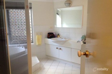 Property photo of 1/33 Kirkland Avenue Coorparoo QLD 4151