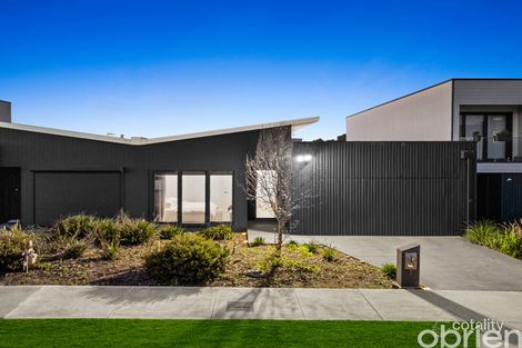 1 SAVOY GR, CRANBOURNE NORTH, VIC 3977