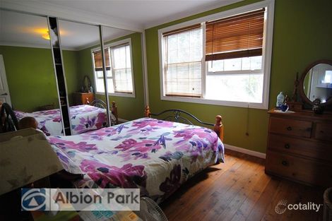 Property photo of 39 Leawarra Avenue Barrack Heights NSW 2528