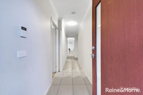 Property photo of 5 Bondi Parade Point Cook VIC 3030