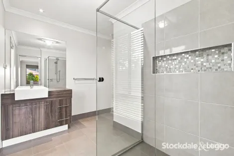 Property photo of 6 Mountain Grey Circuit Morwell VIC 3840
