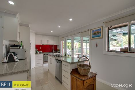 Property photo of 3 Elata Place Endeavour Hills VIC 3802