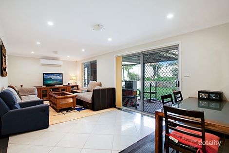 Property photo of 11 Bianca Place Rosemeadow NSW 2560