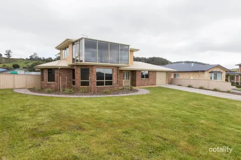 16 Oceanside Bvd, Sulphur Creek, TAS 7316