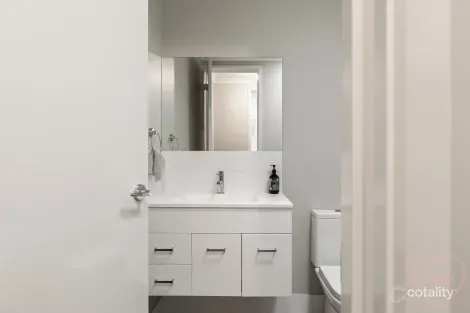 Property photo of 148 Blamey Crescent Campbell ACT 2612