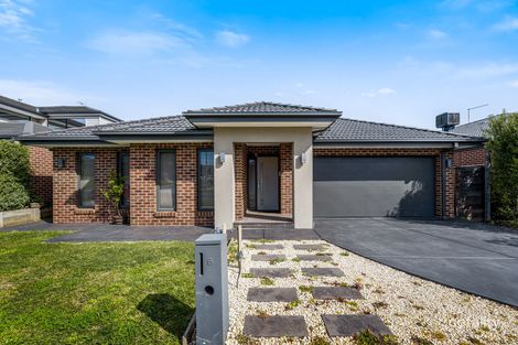 6 Viewbright Rd, Clyde North, VIC 3978