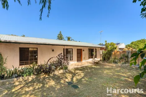 Property photo of 23 Valentino Close Greenfields WA 6210