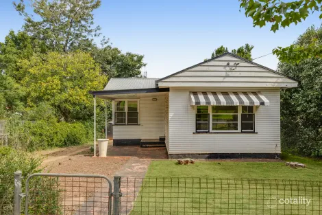 102 North St, North Toowoomba, QLD 4350