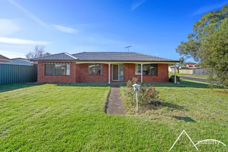 Property photo of 4 Bennett Street Minto NSW 2566