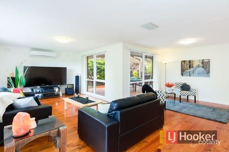 Property photo of 1 Haite Court Endeavour Hills VIC 3802