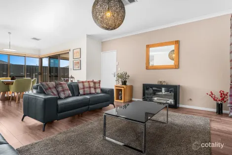 Property photo of 31 Aurora Drive Atwell WA 6164