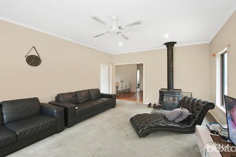 Property photo of 23 Briardale Avenue Enfield VIC 3352