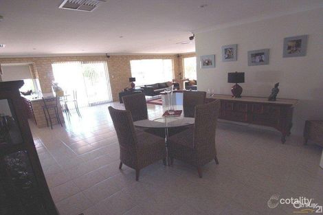 Property photo of 17 Manhattan Avenue Iluka WA 6028