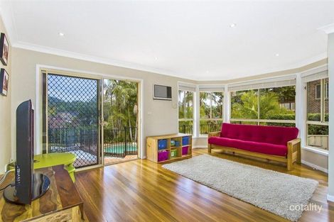 Property photo of 10 Stephen Close Green Point NSW 2251